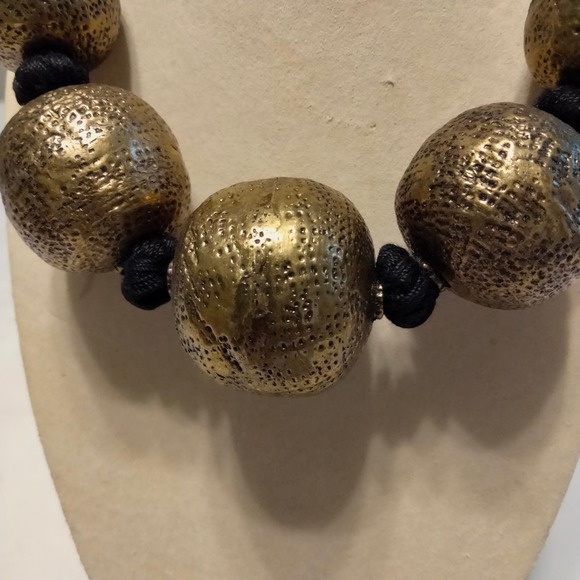 Iris Apfel & Bajalia Silver Tone Metal HUGE Round Bead Chunky Statement Necklace - Picture 3 of 10